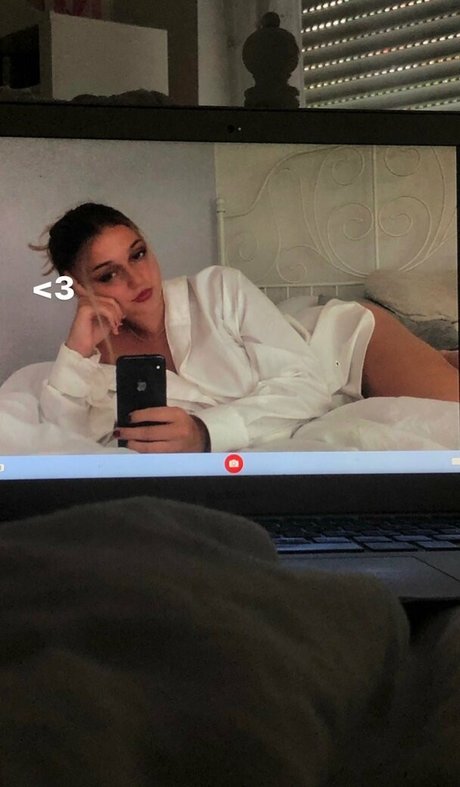 Elly Anne model nude images