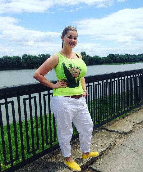 mother onlyfans sexy naked pictures