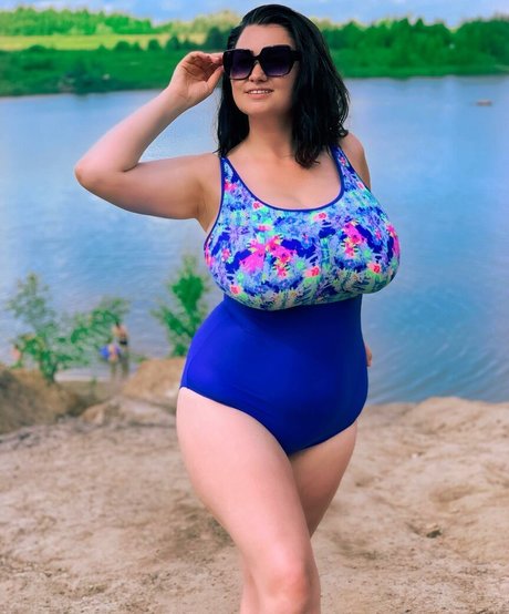 skinny blonde milf onlyfans free archive