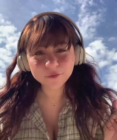 Josahandry Lia pornstar erotic img