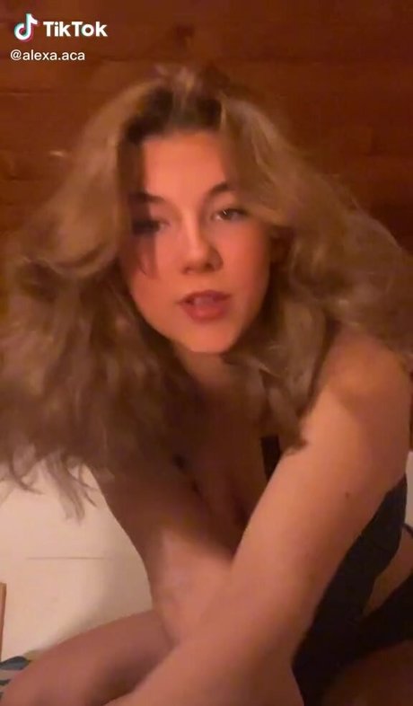 alexa aca nude actress pic