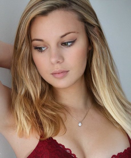 Nolwenn Dis nice model images