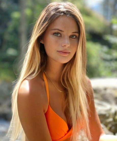 Nolwenn Dis pornstar exclusive pic