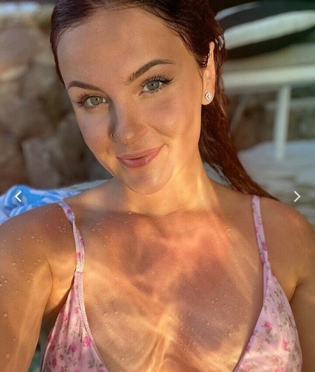 Bunnythewriter star photo