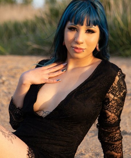 Death Heartt xxx actress pic