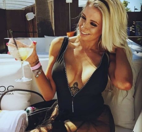 Faye Padley hd star pics