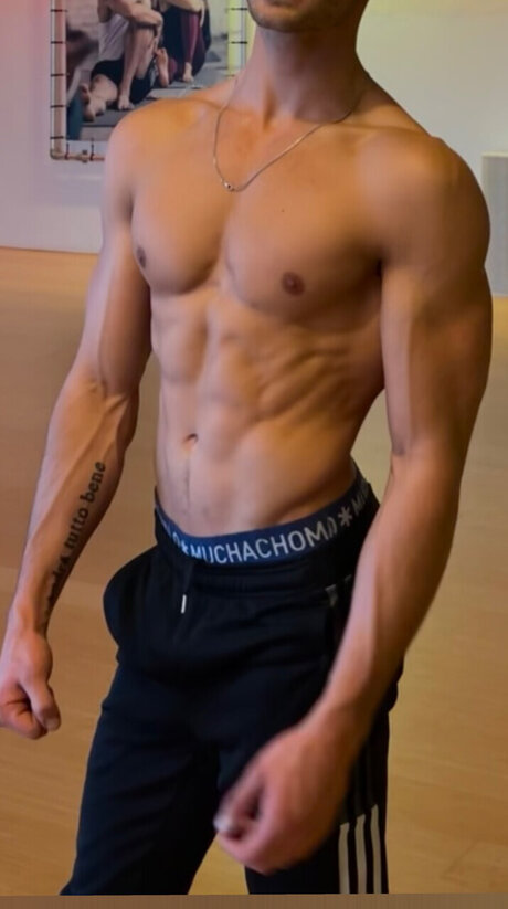 Matt Jones model erotic img