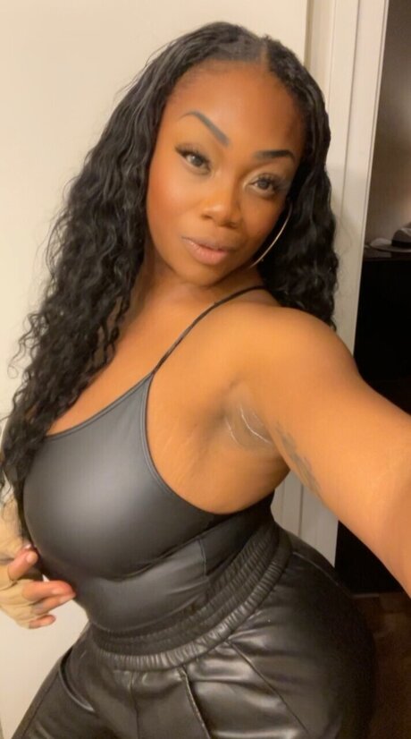 Sweeteyes22 erotic model photo