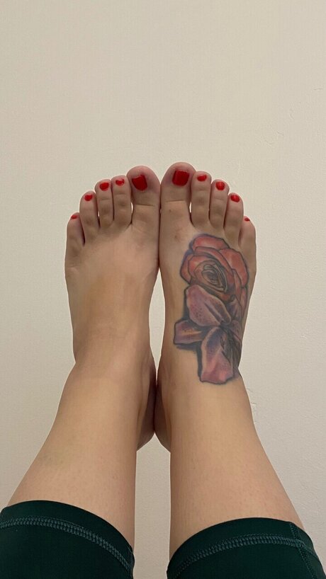 Arched Mama nice model images