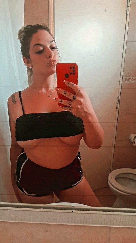 Peque aLul_ art model galleries