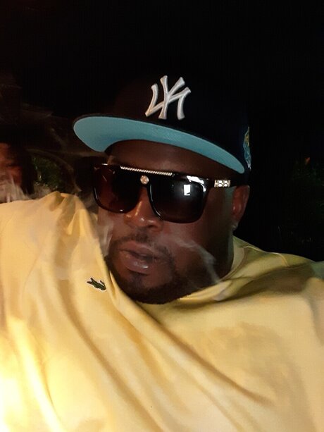 _MikeMcfly585 model hd images