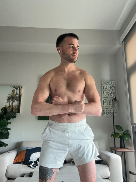 Cut9Iron model nudes image