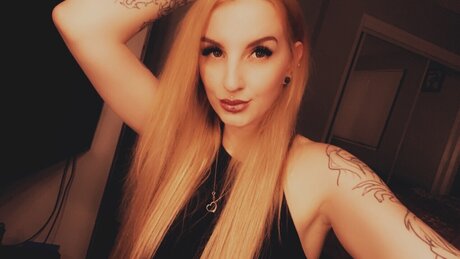 ToxiiccBarbiee model pornographic pic