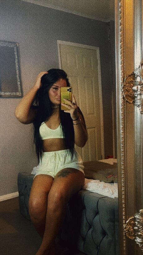 lucyanne top star archive