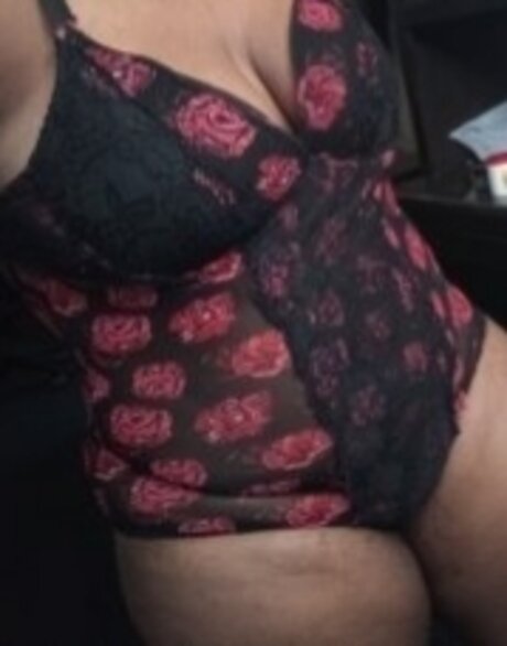 SpurTongue erotic actress galleries