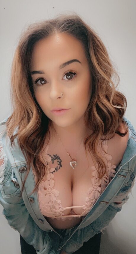 Prissy Perfect_ star exclusive img