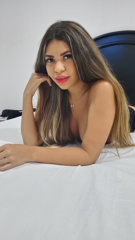 Sweet Latina Beach naked pornstar gallery