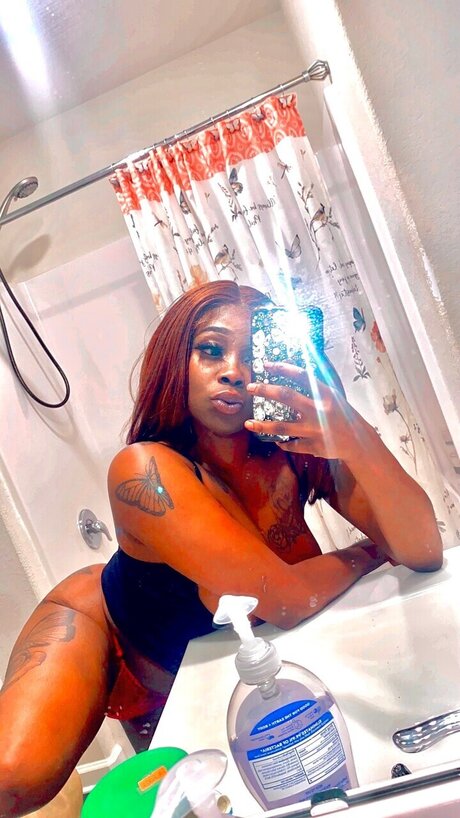 SlimVetta_ naked actress galleries