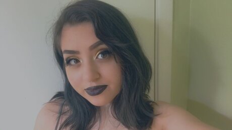 Isxmal model sexy pic