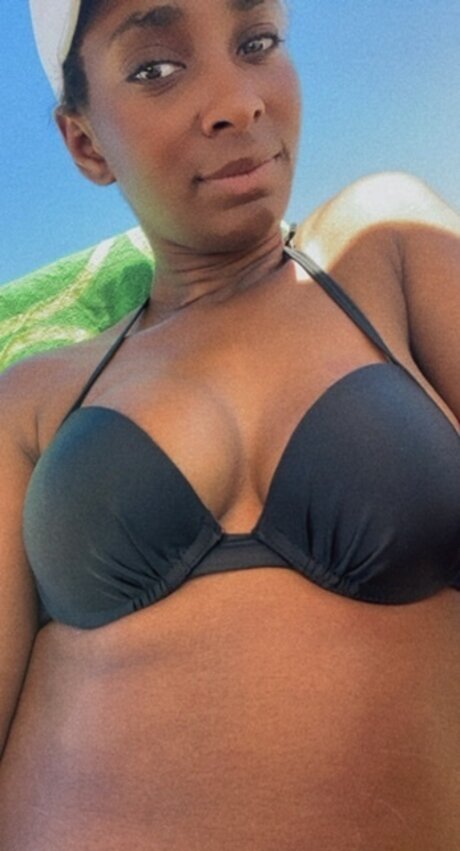 Kelliebeann star adult photo