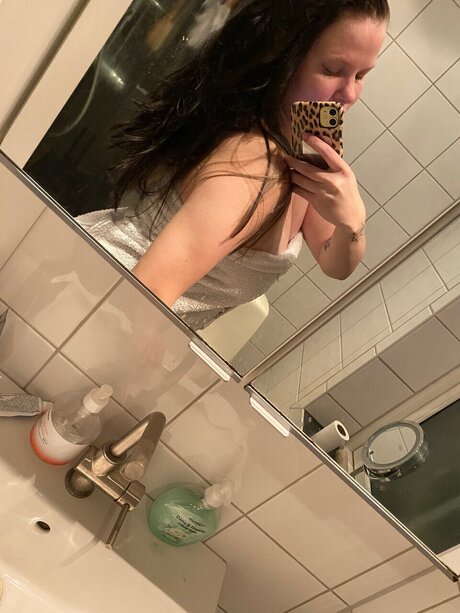 SophieX hd pornstar images