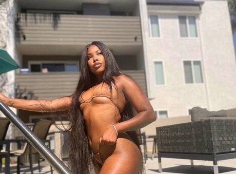 Serenity James nudes model images