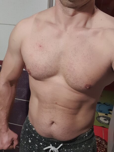 _CryptoX star erotic pics