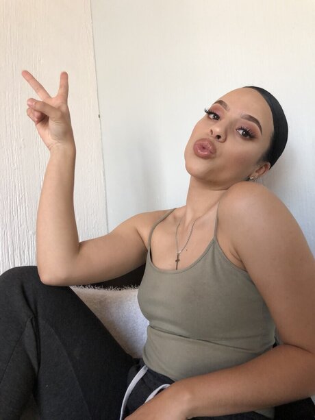 Caitysfeet free star pics