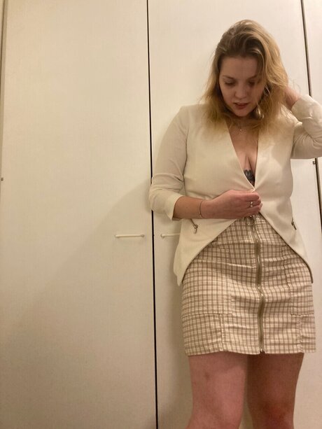 Kata model exclusive photo