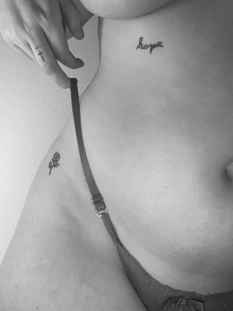 Elenya naked star photo