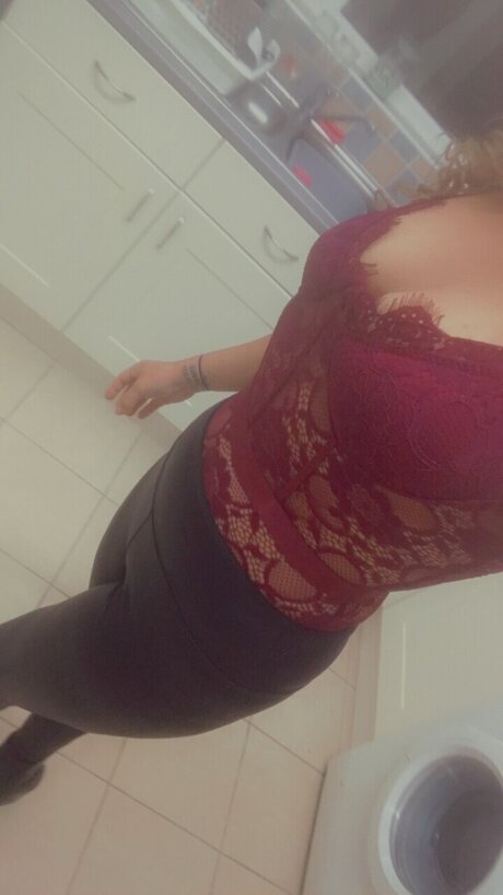 PrettyEyes star sex pictures