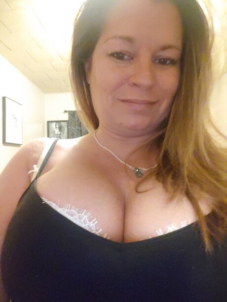 Tell me what to take off model beautiful img