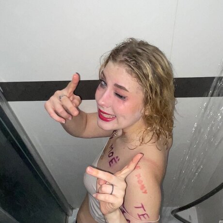 Elfik model nice picture