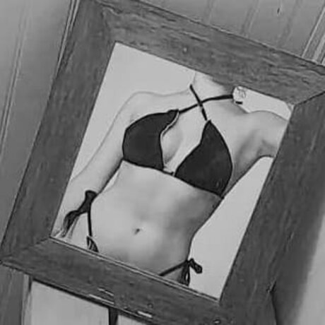 Chely pornstar naked galleries