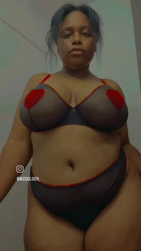 GoldenThickness star porn galleries