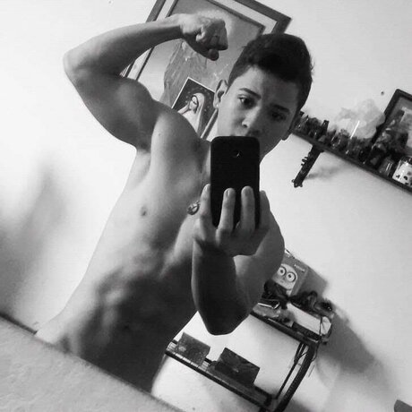 Estiven cantero top actress image