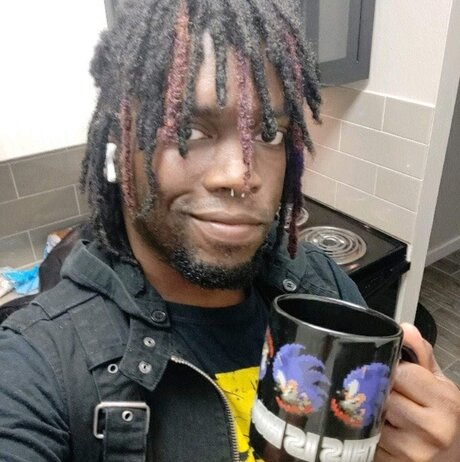 Melancholy Goth Guy star pretty picture