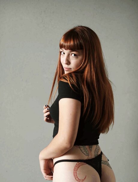 Moldy free actress picture