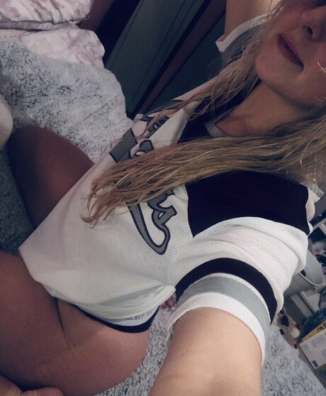 Dream247 star pornographic photos