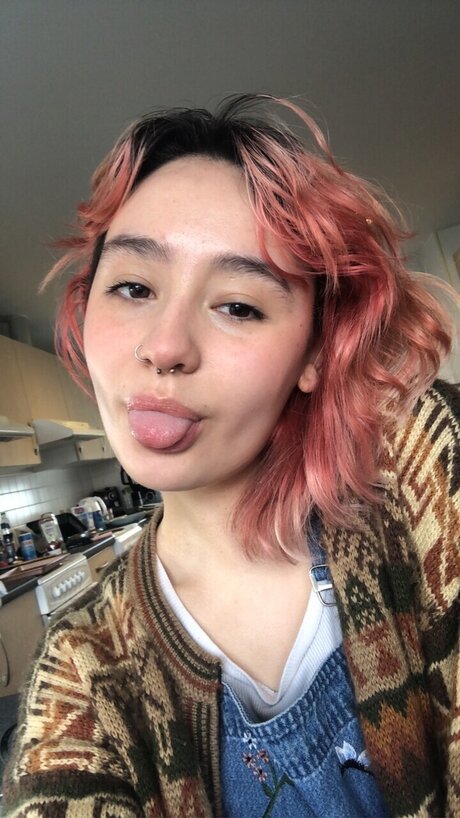 Harriet nude model picture