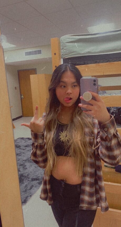 Trini Dang pornstar photos