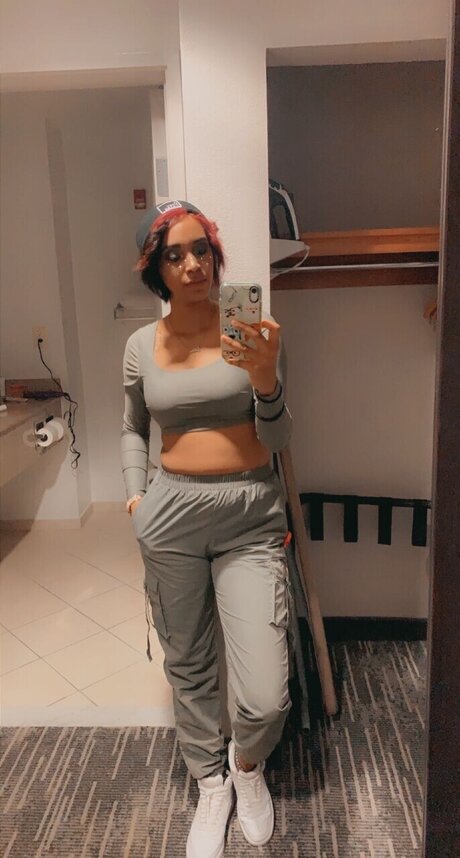 Jadee model naked photos