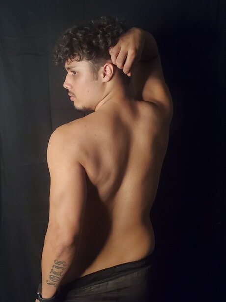 Braxton Martinez adult model pic