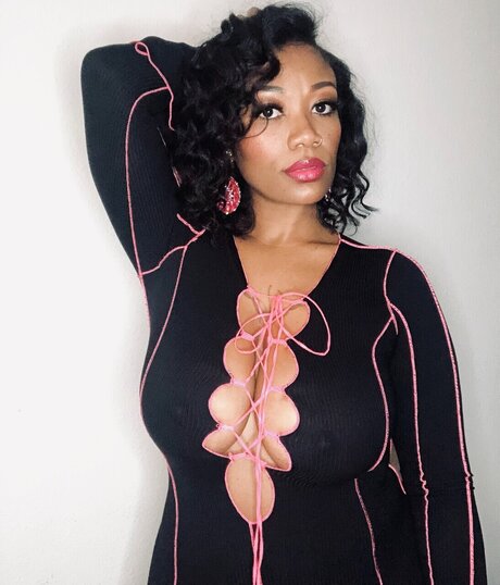 WhoisCoi exclusive model image