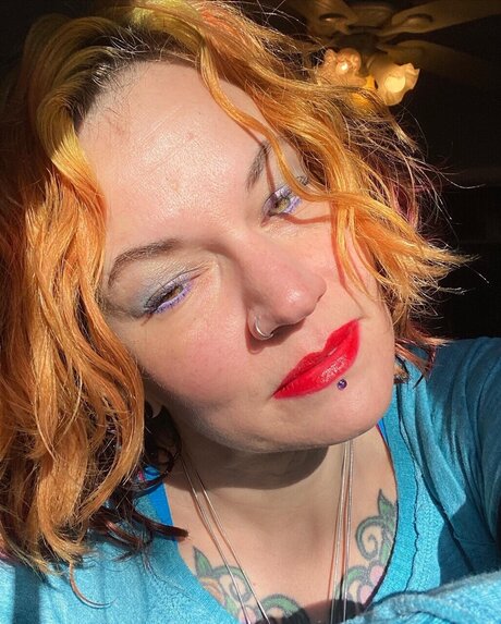 Kris Lonn model sexy galleries