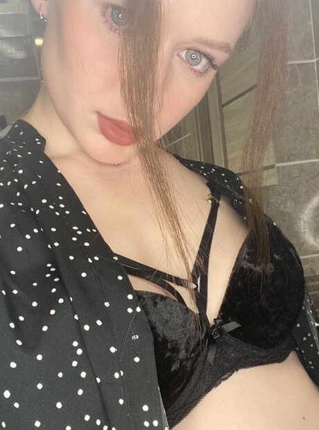 KittyOlga adult actress photo