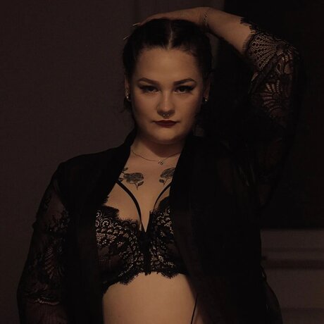 Nacha Chana model adult images