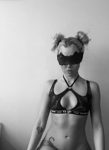 MissPussy free pornstar image