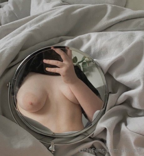 Ofscarll model nudes pic