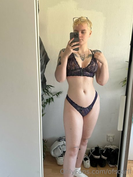 Ofscarll model erotic images